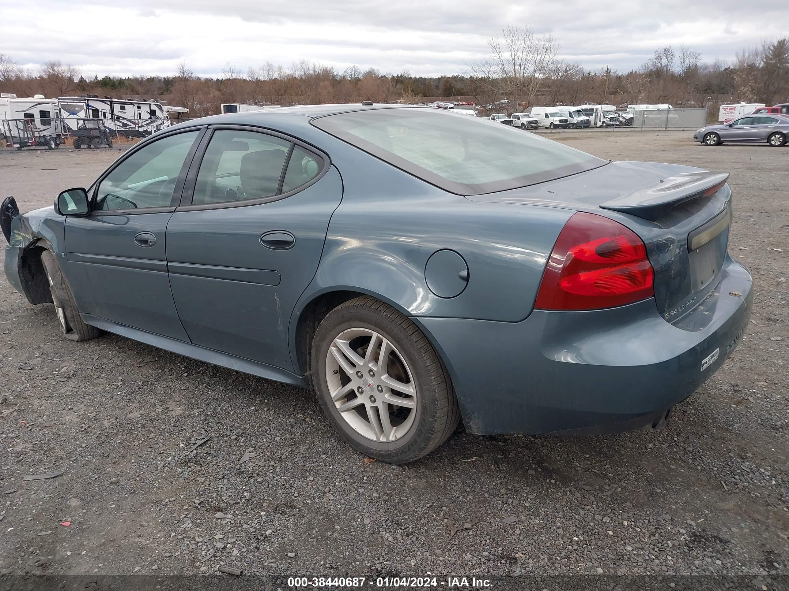 Photo 2 VIN: 2G2WR554271231011 - PONTIAC GRAND PRIX 