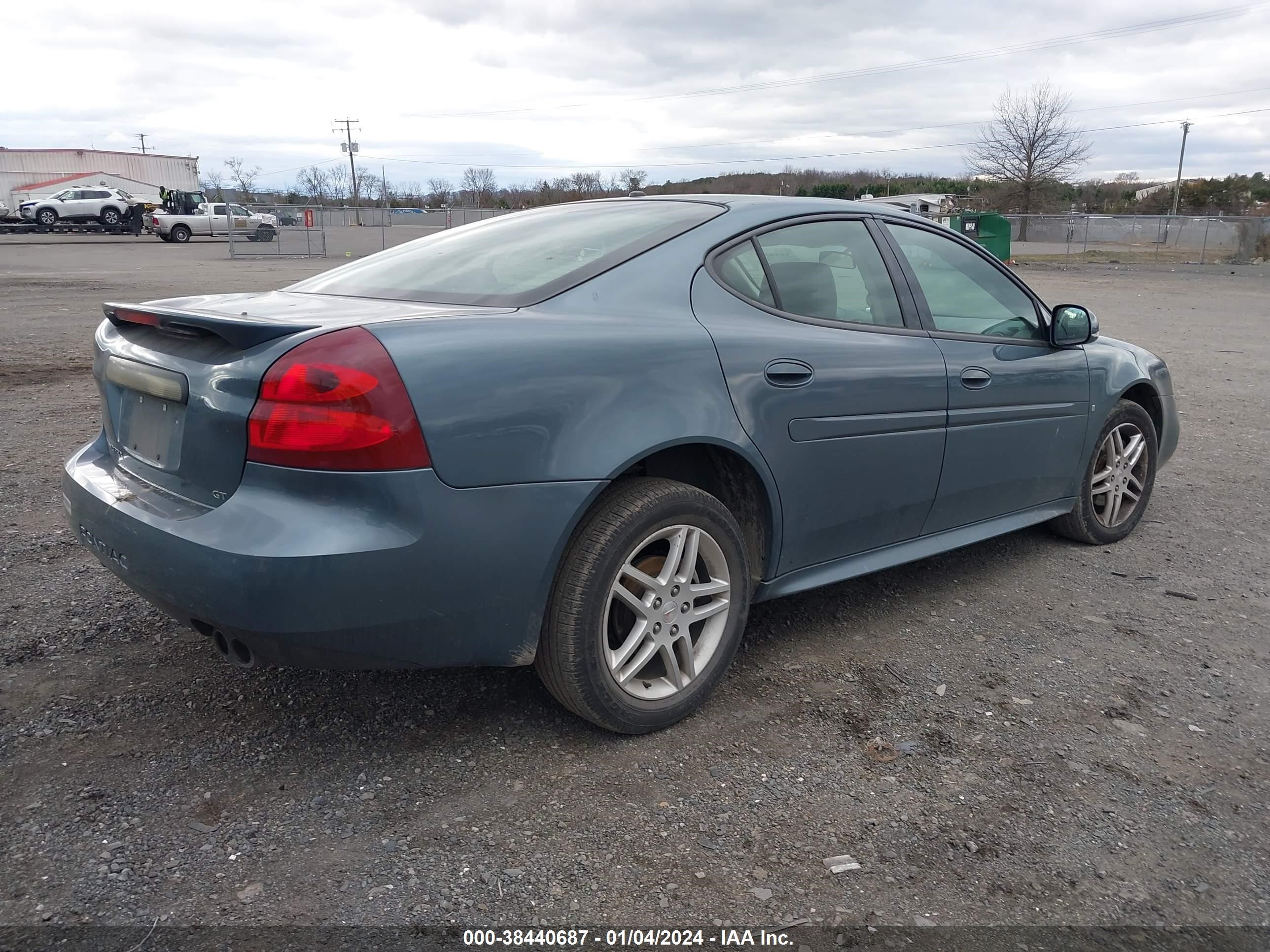 Photo 3 VIN: 2G2WR554271231011 - PONTIAC GRAND PRIX 