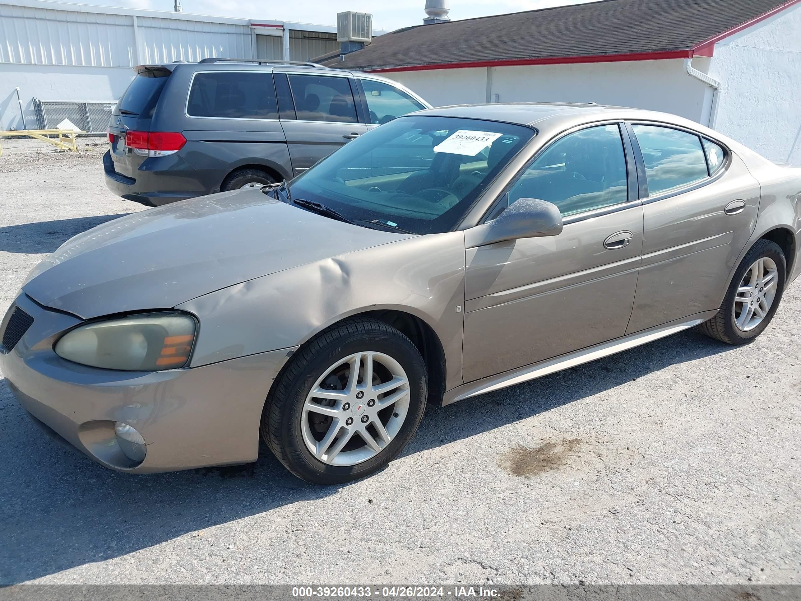 Photo 1 VIN: 2G2WR554X71155635 - PONTIAC GRAND PRIX 