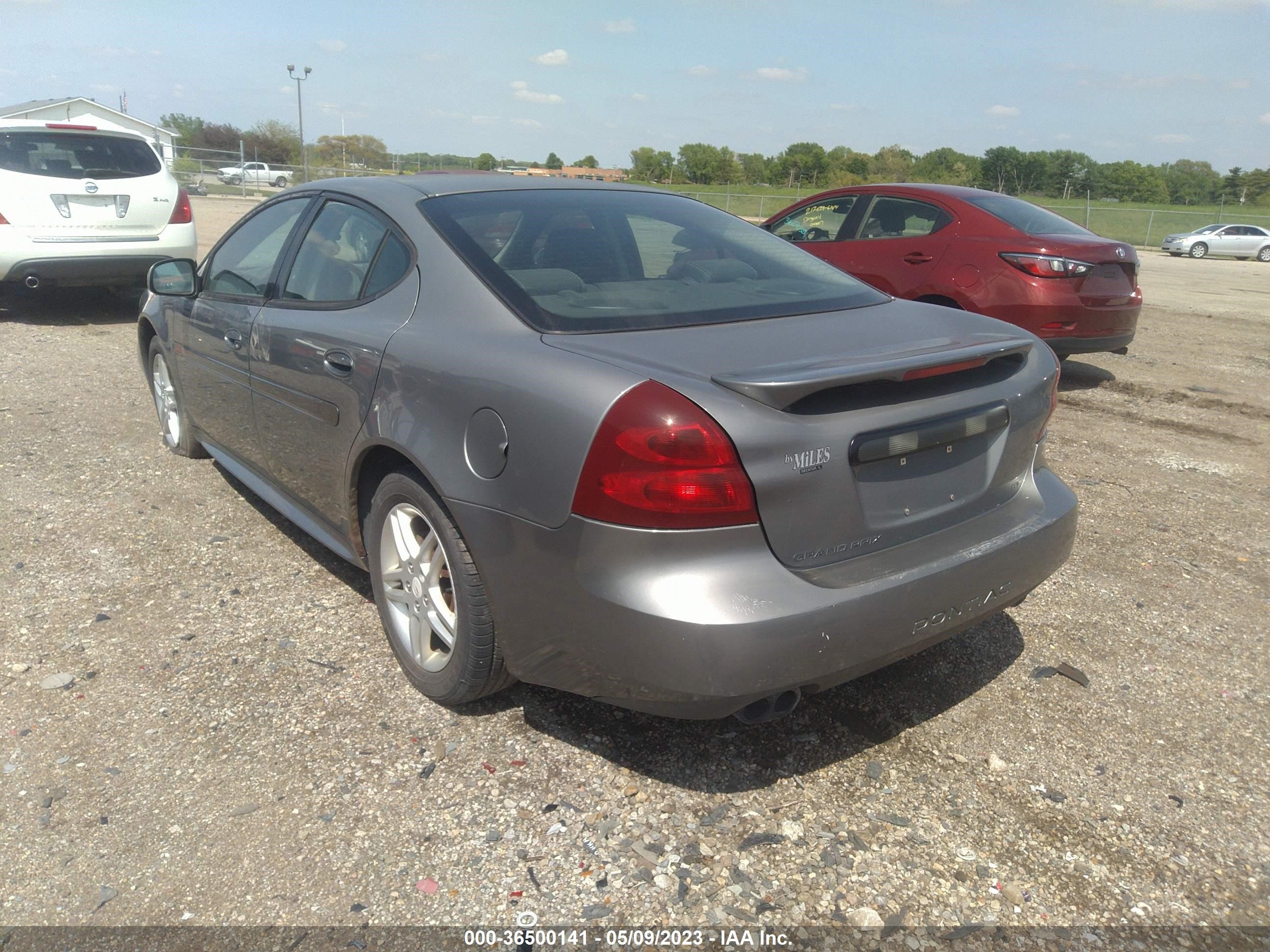 Photo 2 VIN: 2G2WR554X71193432 - PONTIAC GRAND PRIX 