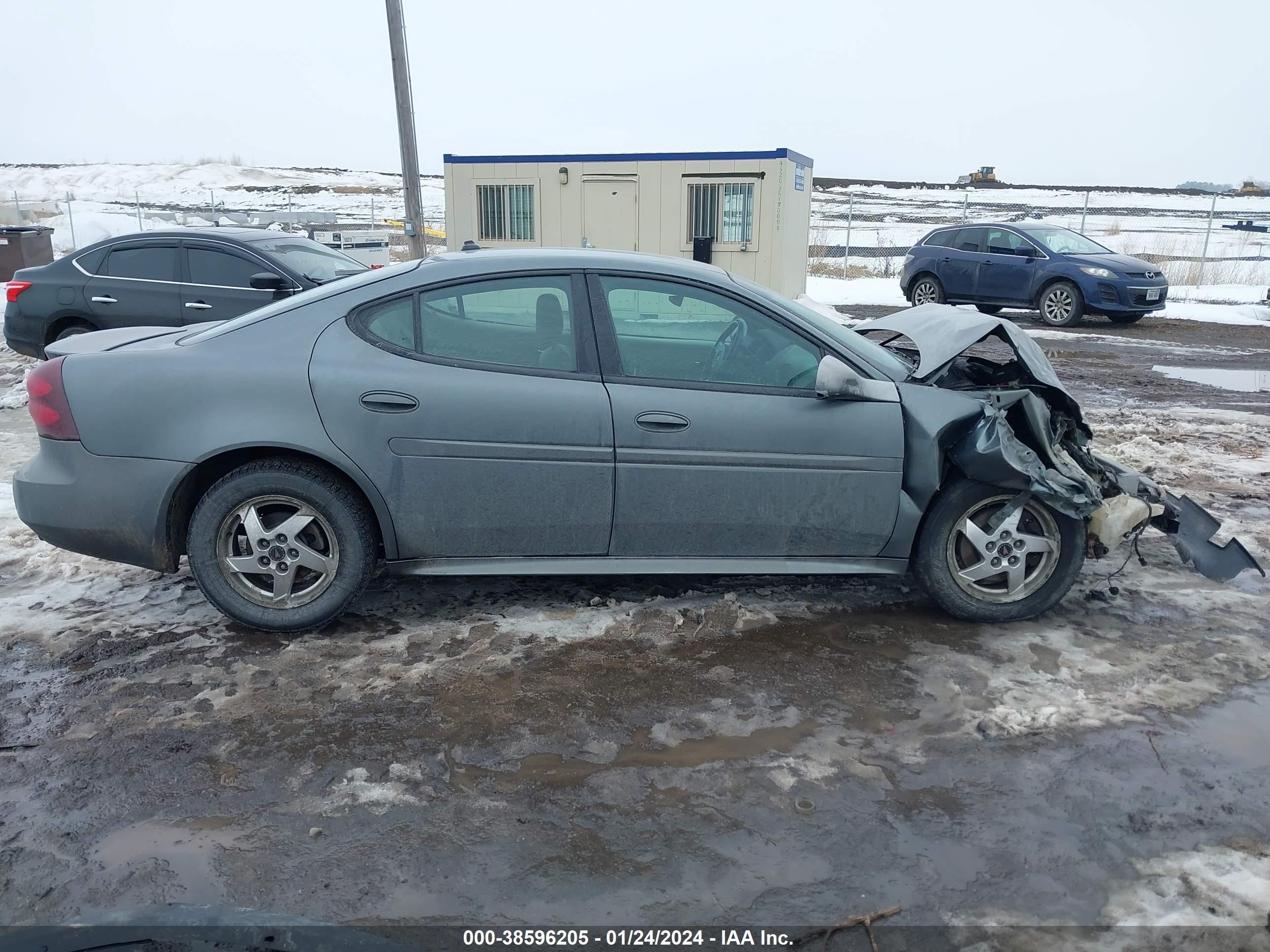 Photo 13 VIN: 2G2WS522241261872 - PONTIAC GRAND PRIX 