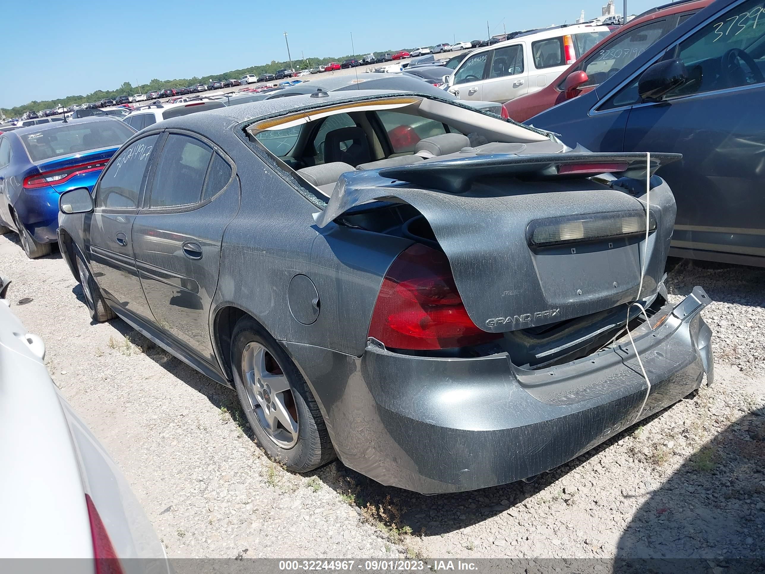 Photo 2 VIN: 2G2WS522251147775 - PONTIAC GRAND PRIX 