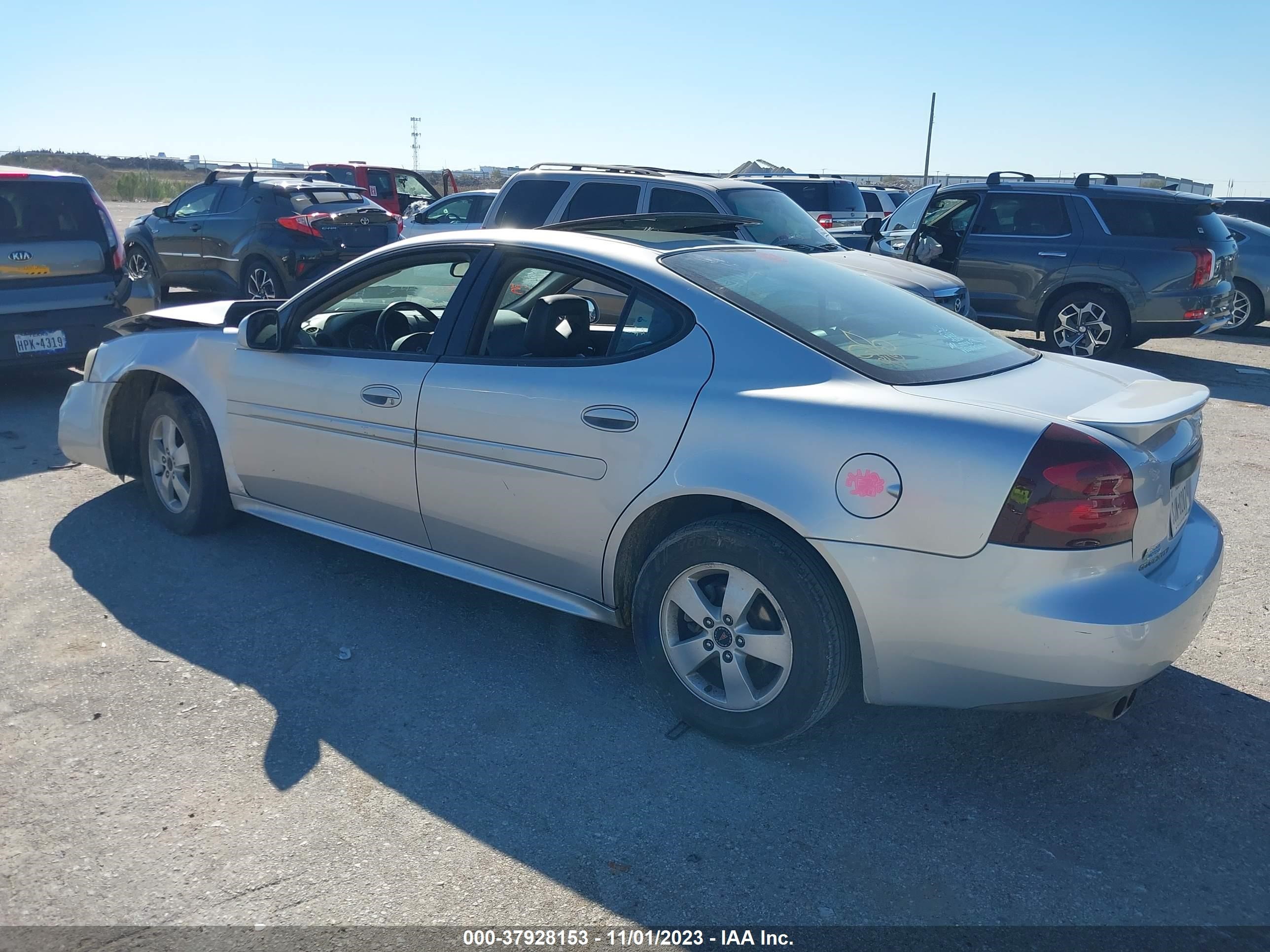 Photo 2 VIN: 2G2WS522251184986 - PONTIAC GRAND PRIX 