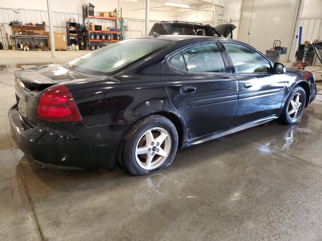 Photo 2 VIN: 2G2WS522441355039 - PONTIAC GRAND PRIX 