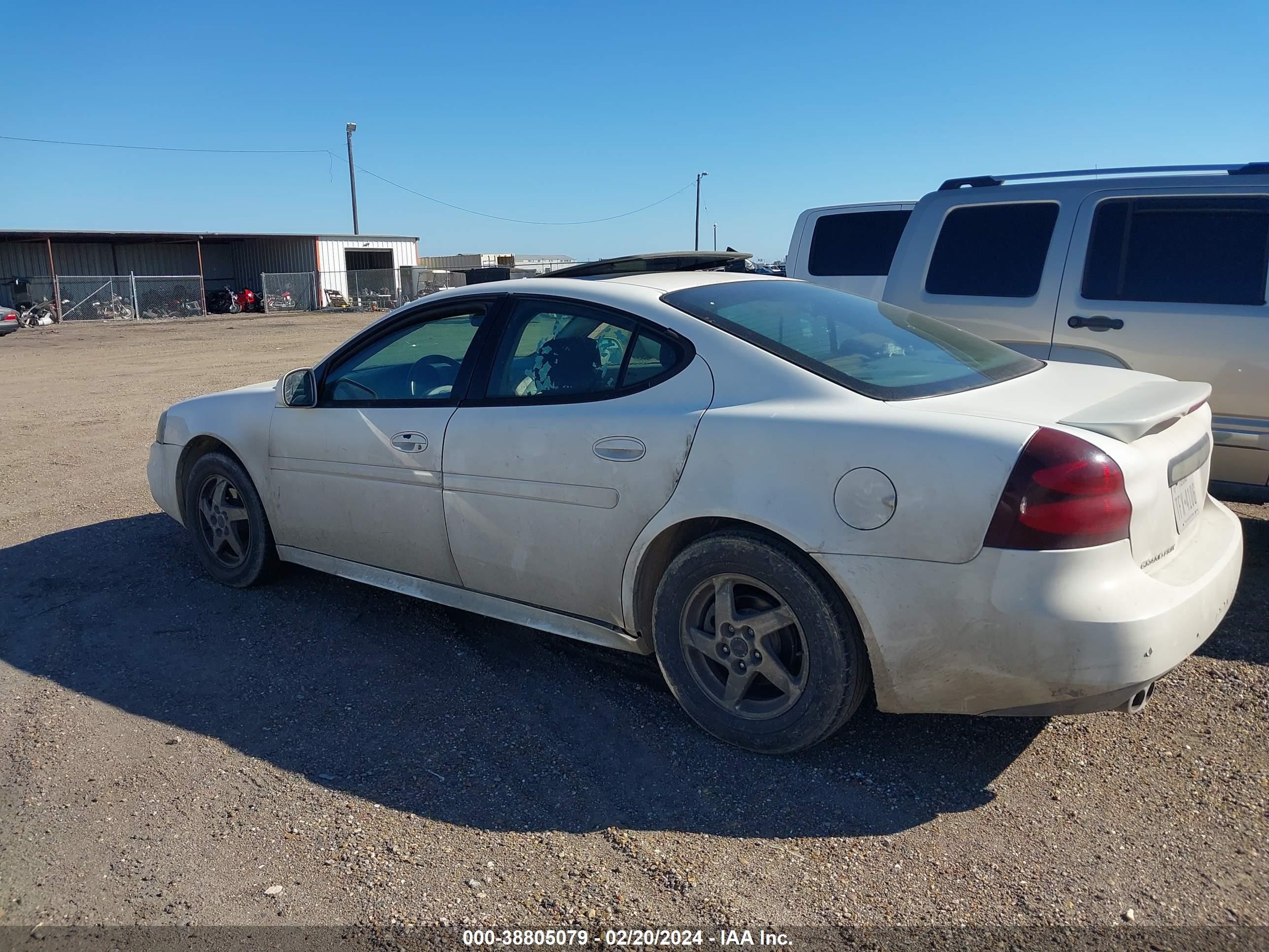 Photo 2 VIN: 2G2WS522641342065 - PONTIAC GRAND PRIX 