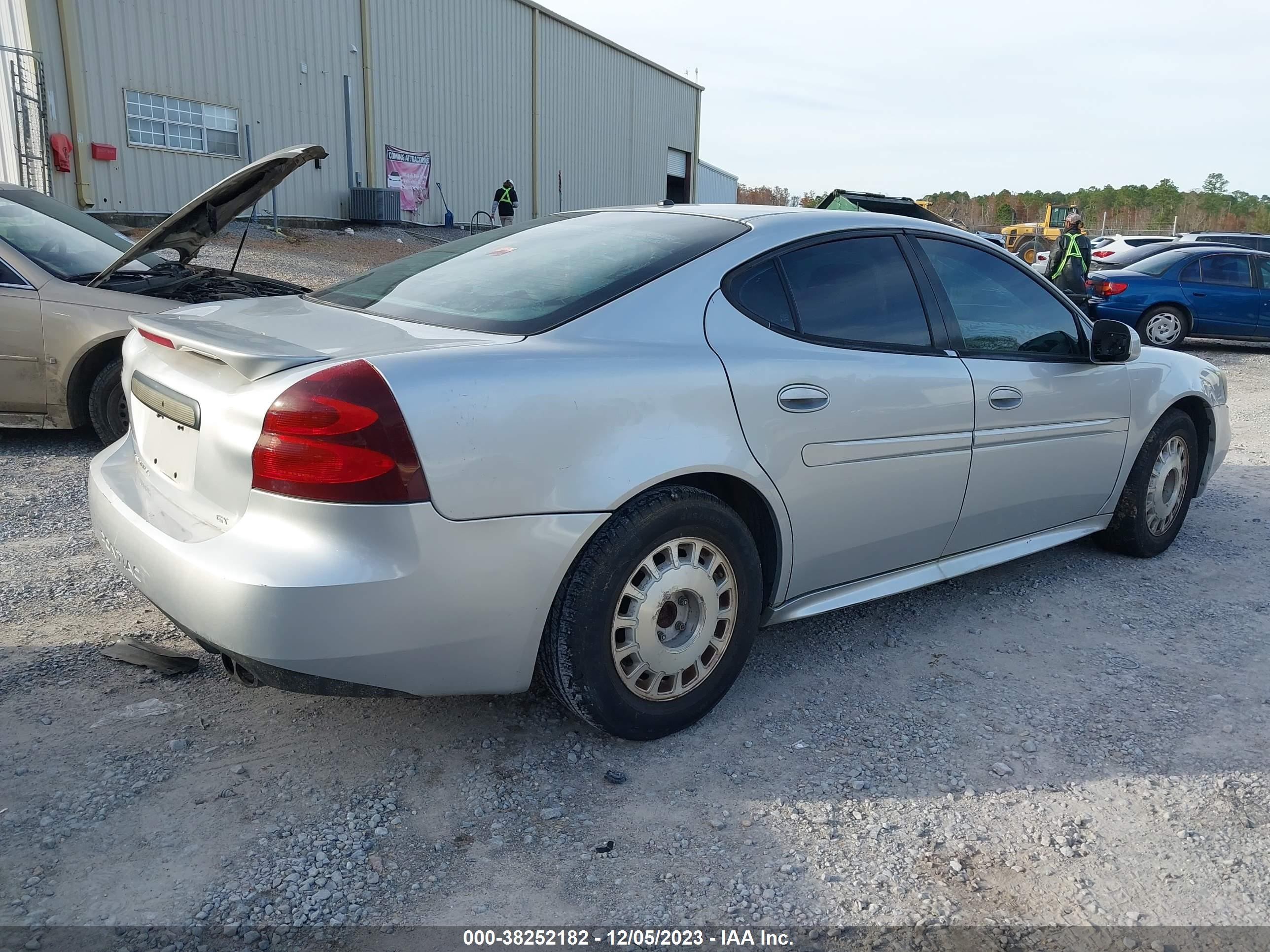 Photo 3 VIN: 2G2WS522X51340675 - PONTIAC GRAND PRIX 