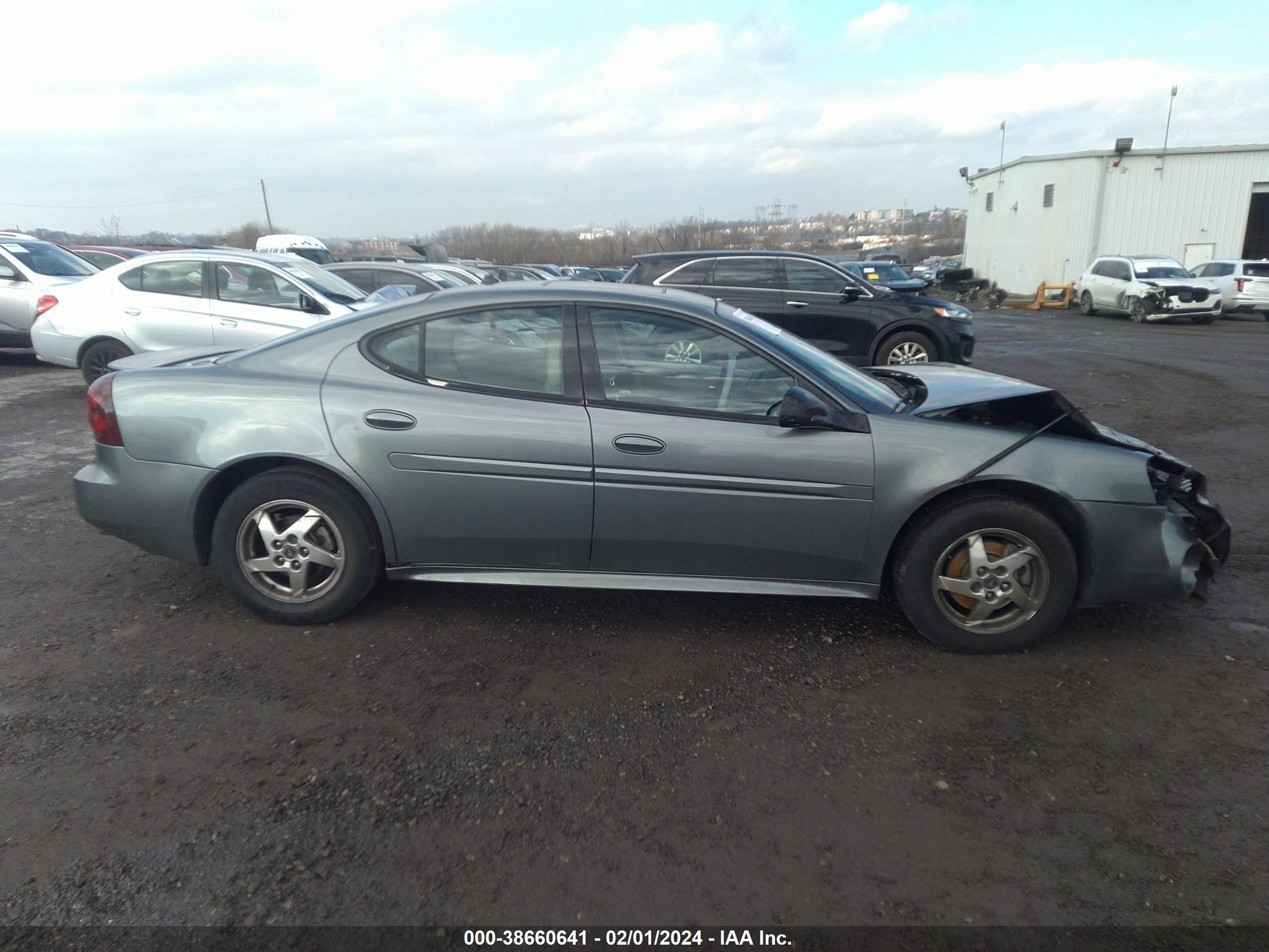 Photo 13 VIN: 2G2WS542341318643 - PONTIAC GRAND PRIX 