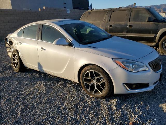 Photo 3 VIN: 2G4G35EX8G9201245 - BUICK REGAL SPOR 