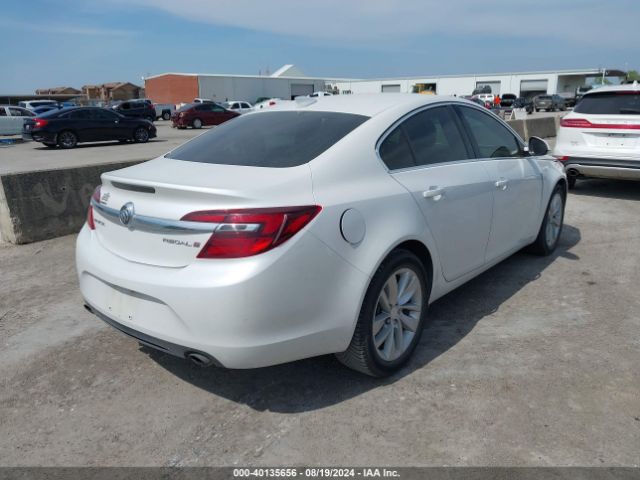 Photo 3 VIN: 2G4GK5EX1G9123832 - BUICK REGAL 