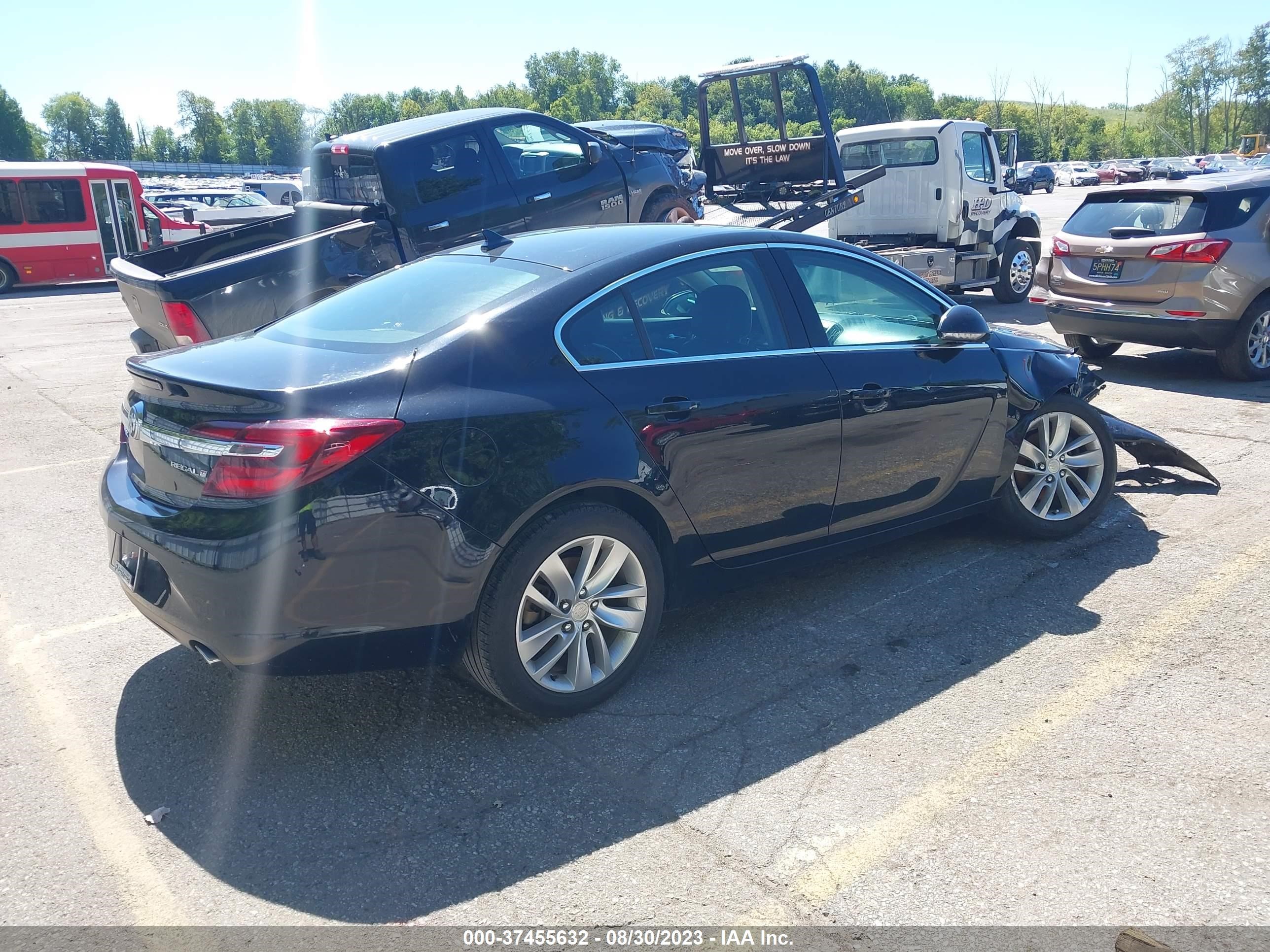 Photo 3 VIN: 2G4GK5EX2E9274692 - BUICK REGAL 