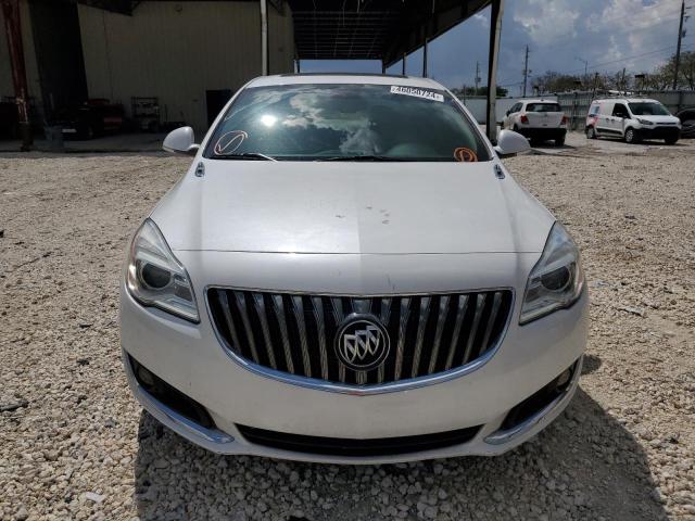 Photo 4 VIN: 2G4GK5EX3G9164110 - BUICK REGAL 