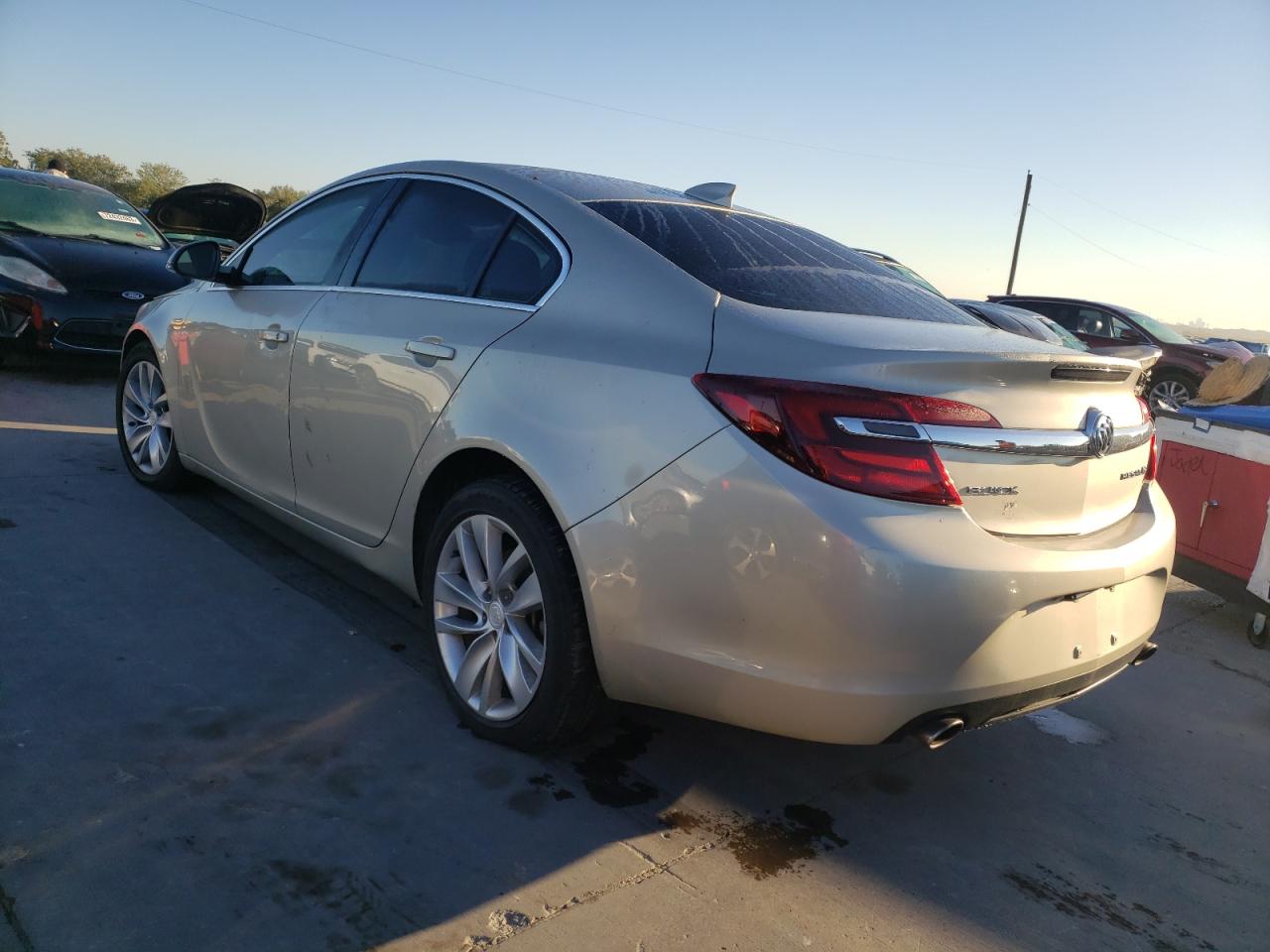 Photo 1 VIN: 2G4GK5EX4F9296601 - BUICK REGAL 