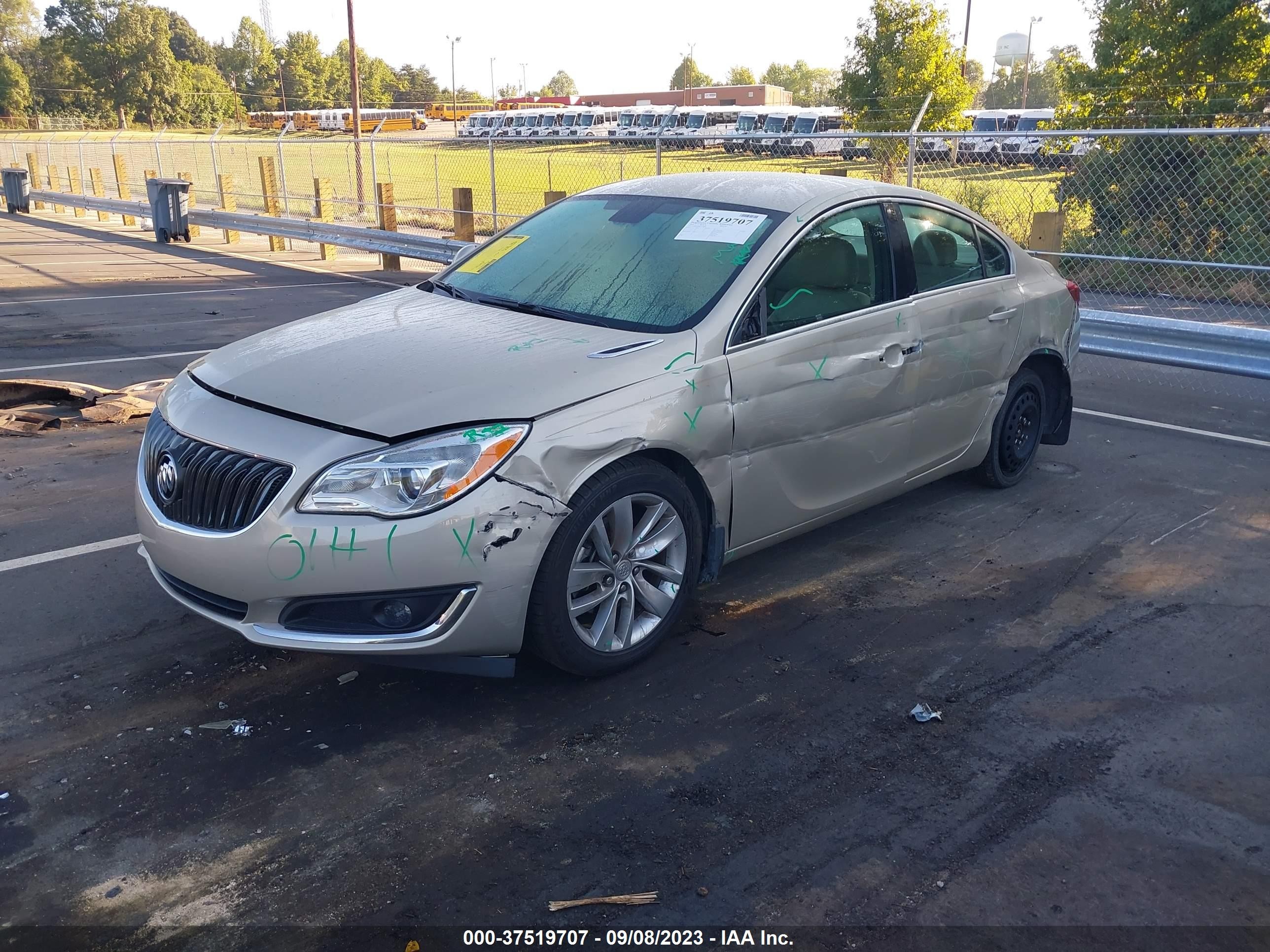 Photo 11 VIN: 2G4GK5EX5E9178099 - BUICK REGAL 