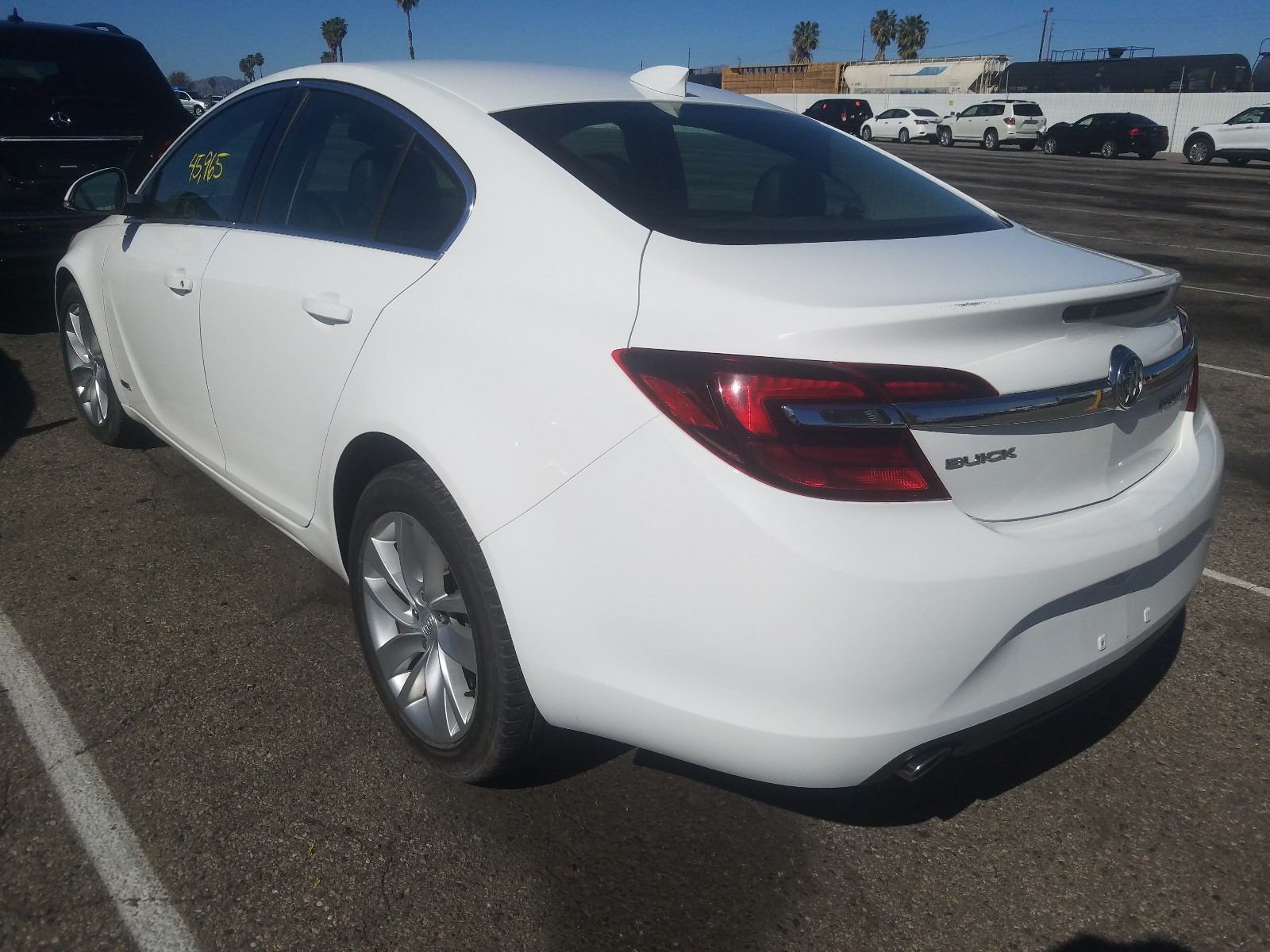 Photo 2 VIN: 2G4GK5EX7G9157497 - BUICK REGAL 