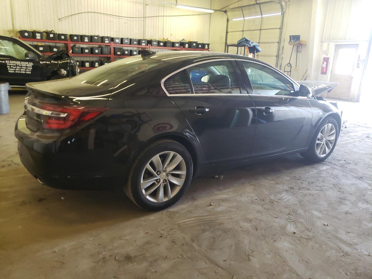 Photo 2 VIN: 2G4GK5EX9G9171904 - BUICK REGAL 