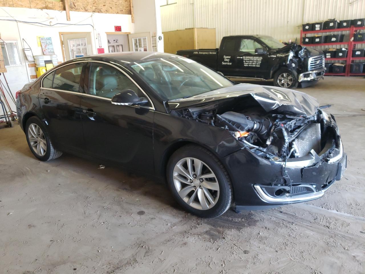 Photo 3 VIN: 2G4GK5EX9G9171904 - BUICK REGAL 