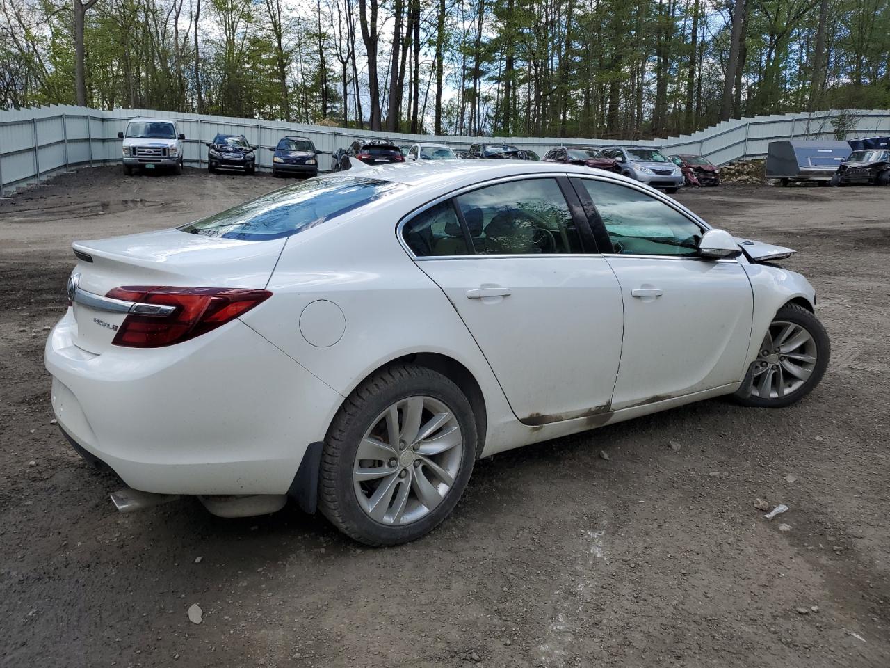 Photo 2 VIN: 2G4GK5EXXE9321046 - BUICK REGAL 