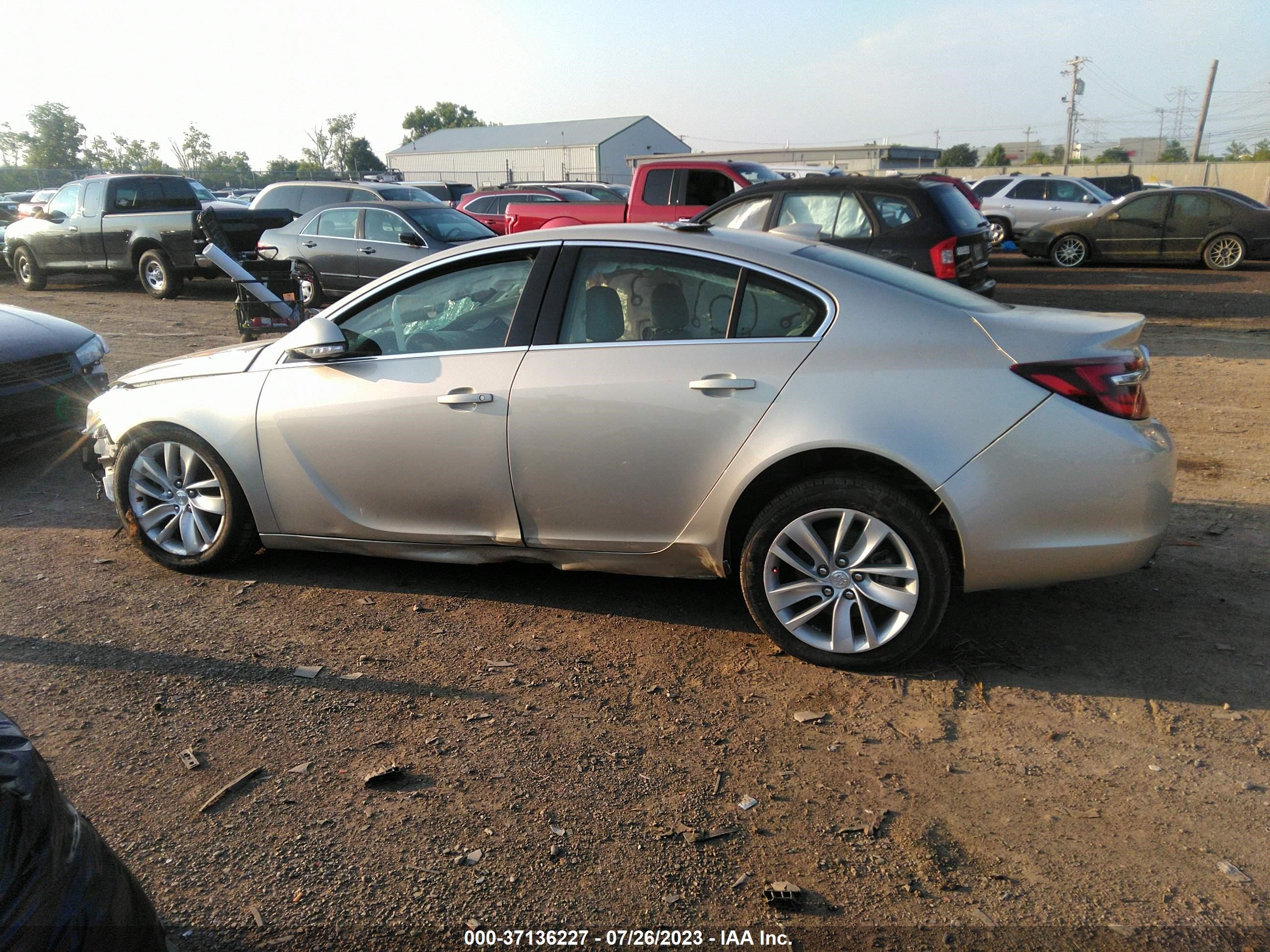 Photo 12 VIN: 2G4GK5EXXG9177985 - BUICK REGAL 