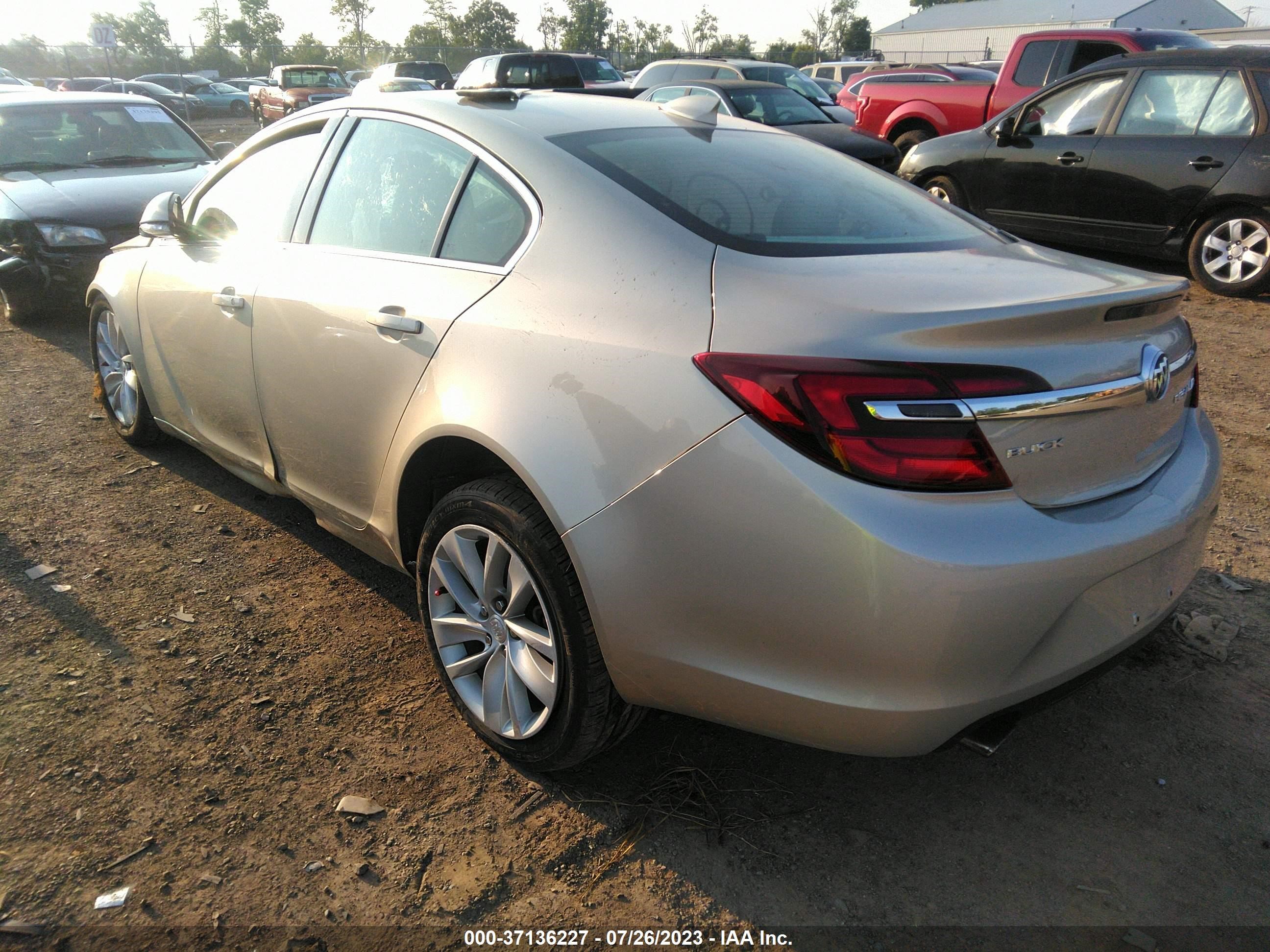 Photo 2 VIN: 2G4GK5EXXG9177985 - BUICK REGAL 