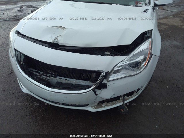 Photo 5 VIN: 2G4GL5EX0H9182613 - BUICK REGAL 