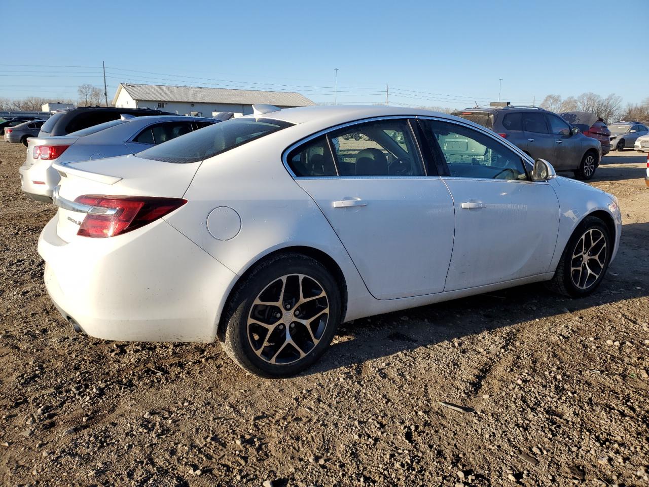 Photo 2 VIN: 2G4GL5EX2H9154019 - BUICK REGAL 