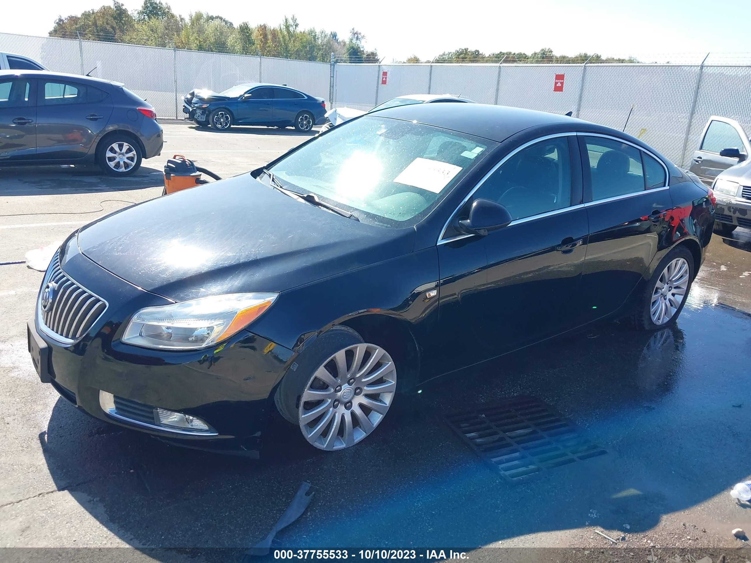 Photo 1 VIN: 2G4GN5EC0B9174428 - BUICK REGAL 