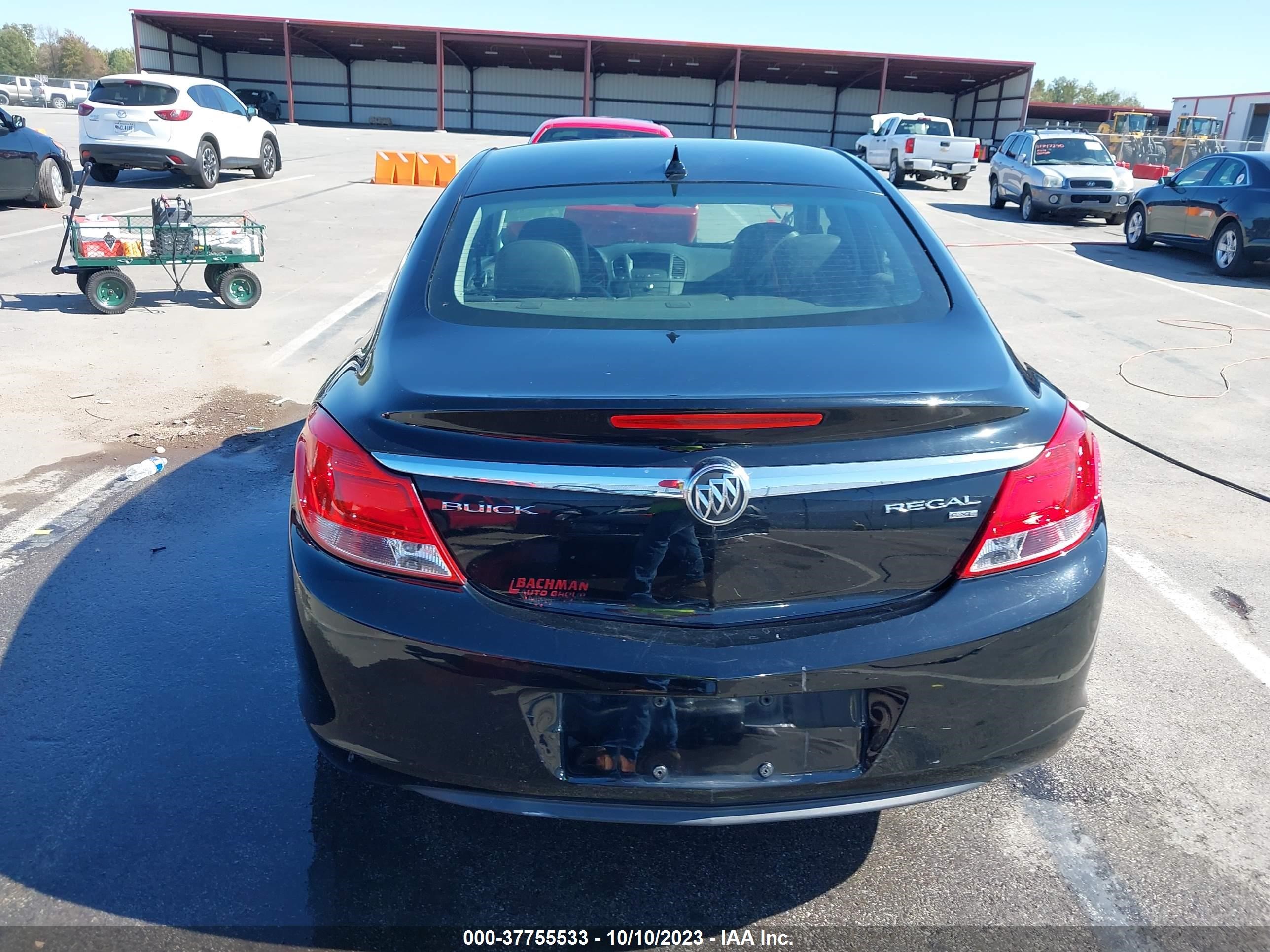 Photo 15 VIN: 2G4GN5EC0B9174428 - BUICK REGAL 