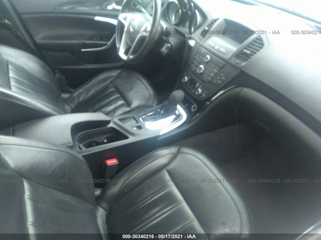 Photo 4 VIN: 2G4GN5EC7B9208221 - BUICK REGAL 