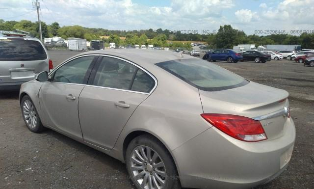 Photo 2 VIN: 2G4GN5EC8B9185810 - BUICK REGAL 