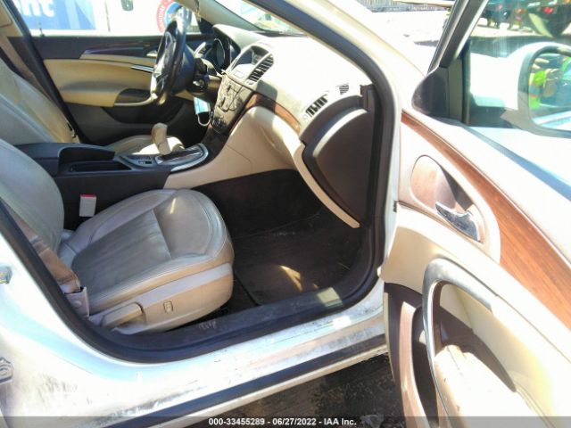 Photo 4 VIN: 2G4GN5EC9B9174928 - BUICK REGAL 