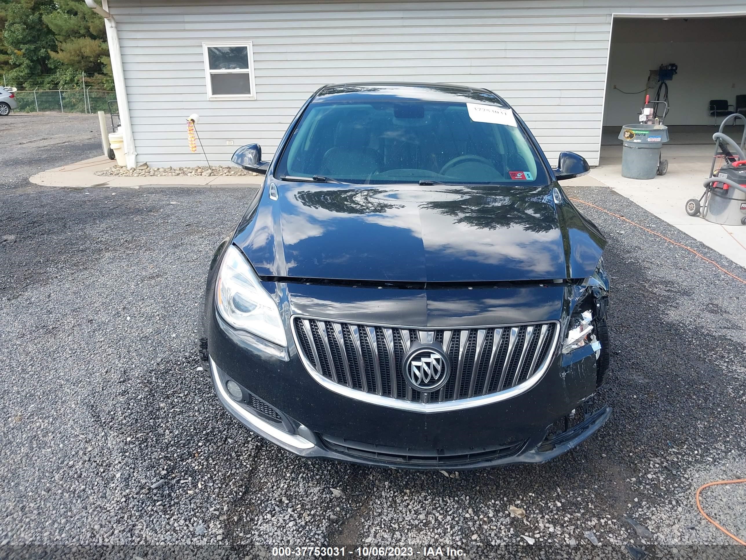 Photo 12 VIN: 2G4GN5EX6E9173002 - BUICK REGAL 