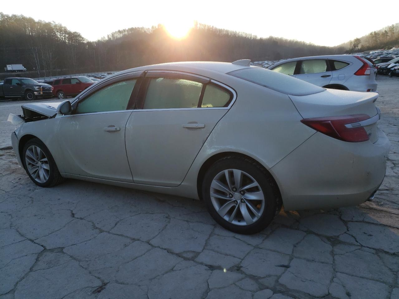 Photo 1 VIN: 2G4GN5EX8F9225635 - BUICK REGAL 