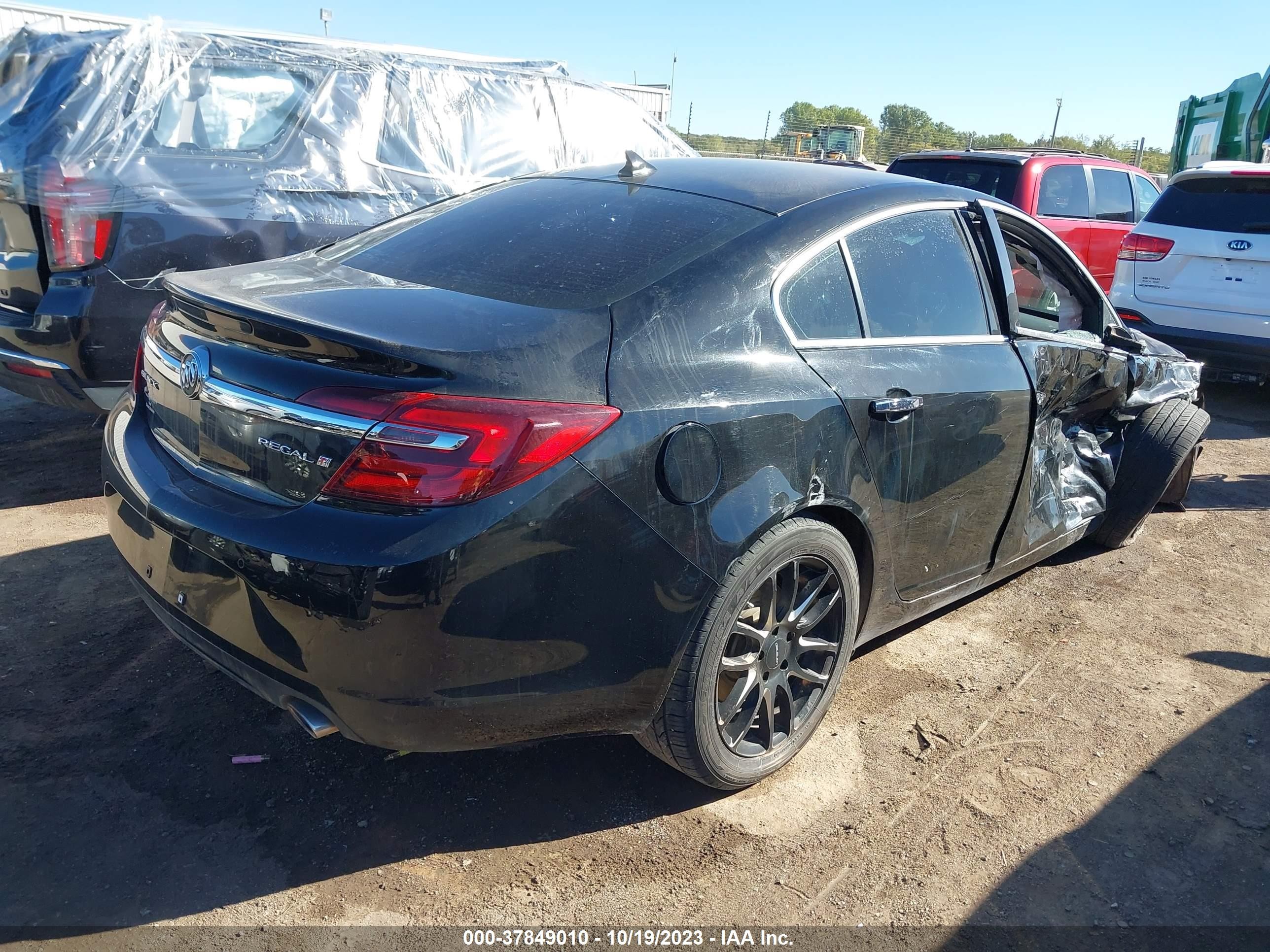 Photo 3 VIN: 2G4GN5EX9E9165654 - BUICK REGAL 