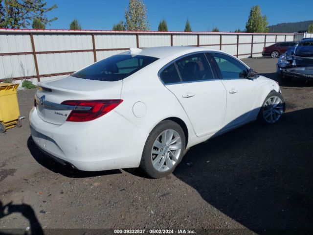 Photo 3 VIN: 2G4GN5EXXF9215639 - BUICK REGAL 