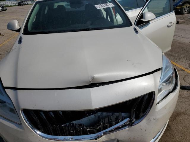 Photo 10 VIN: 2G4GN5EXXF9292320 - BUICK REGAL PREM 