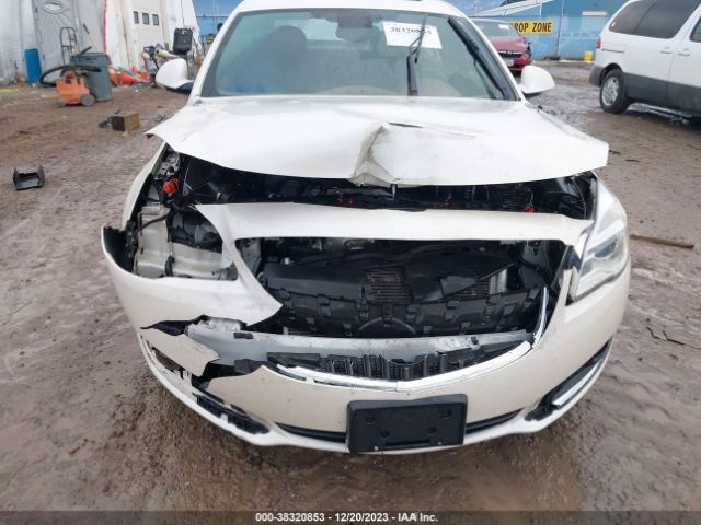 Photo 5 VIN: 2G4GP5EX5E9319075 - BUICK REGAL 