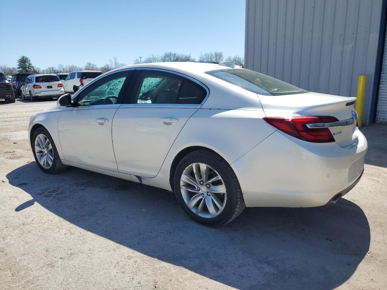 Photo 1 VIN: 2G4GP5EX7F9186630 - BUICK REGAL 