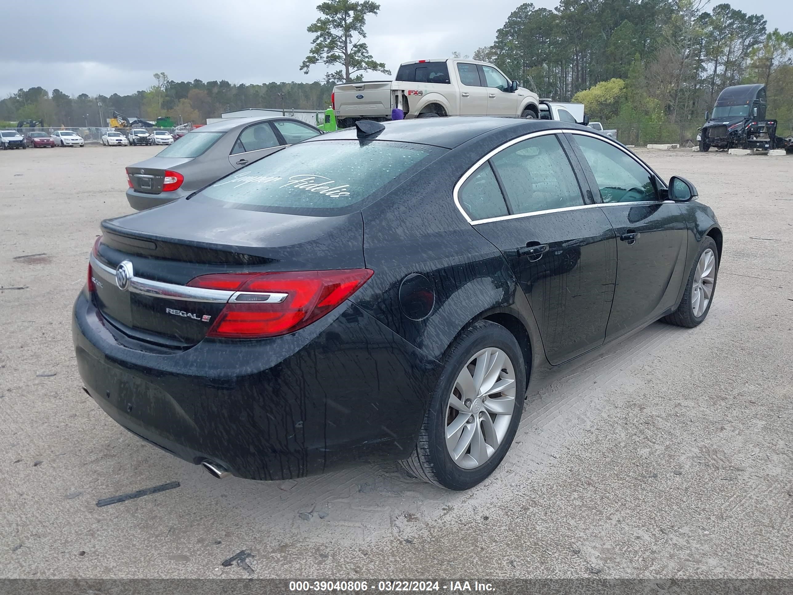 Photo 3 VIN: 2G4GP5EX7G9156030 - BUICK REGAL 