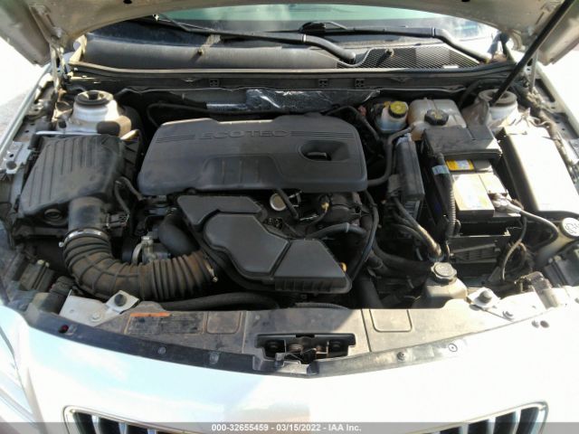 Photo 9 VIN: 2G4GR5EC1B9185510 - BUICK REGAL 