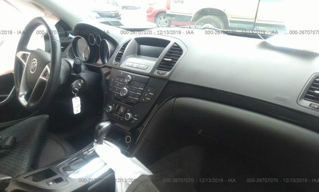 Photo 4 VIN: 2G4GR5EK0C9110340 - BUICK REGAL 