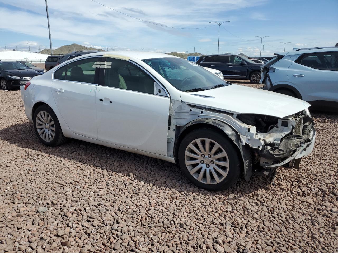 Photo 3 VIN: 2G4GR5EK2C9130606 - BUICK REGAL 