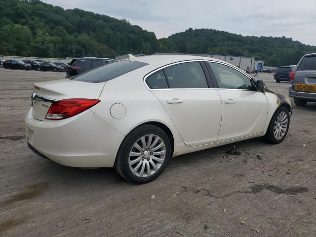 Photo 2 VIN: 2G4GR5EK2C9138639 - BUICK REGAL 