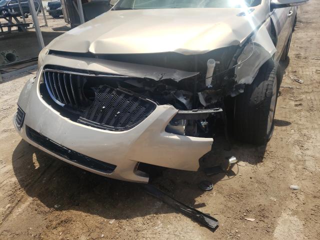 Photo 8 VIN: 2G4GR5EK2C9143534 - BUICK REGAL 