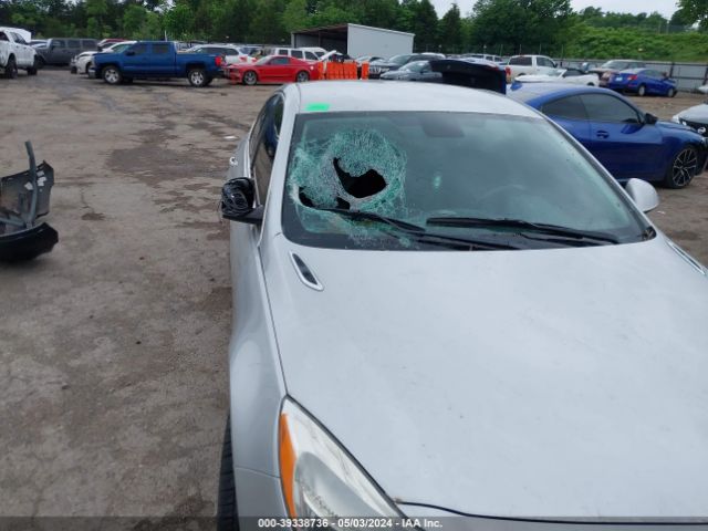 Photo 5 VIN: 2G4GR5EK3C9119307 - BUICK REGAL 