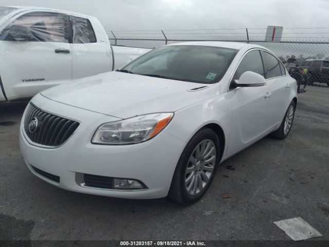 Photo 1 VIN: 2G4GR5EK4C9182075 - BUICK REGAL 