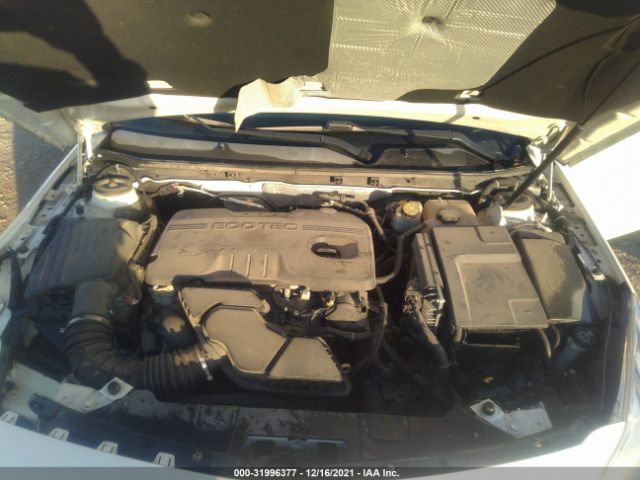 Photo 9 VIN: 2G4GR5EK6C9116210 - BUICK REGAL 