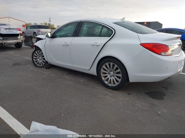 Photo 2 VIN: 2G4GR5EK9C9123555 - BUICK REGAL 