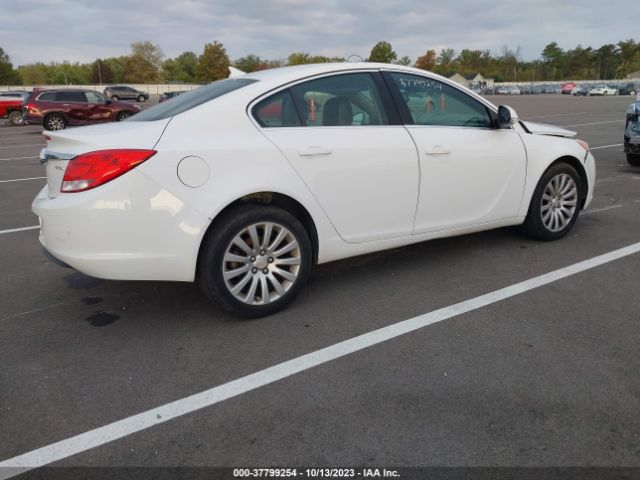 Photo 3 VIN: 2G4GR5EK9C9123555 - BUICK REGAL 