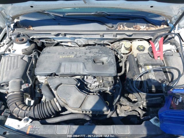 Photo 9 VIN: 2G4GR5EKXC9117926 - BUICK REGAL 