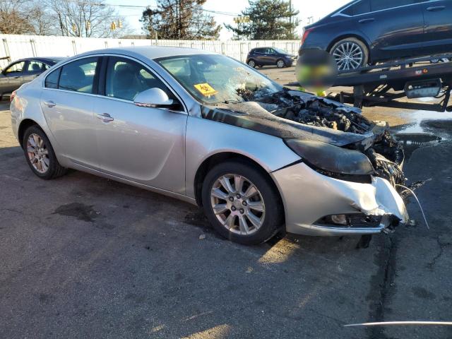 Photo 3 VIN: 2G4GR5ER1C9169474 - BUICK REGAL 